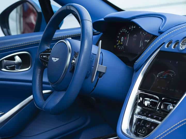 Фото 7 - Aston Martin DBX