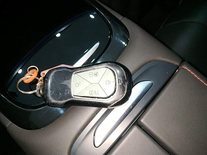 Фото 9 - XPeng P7