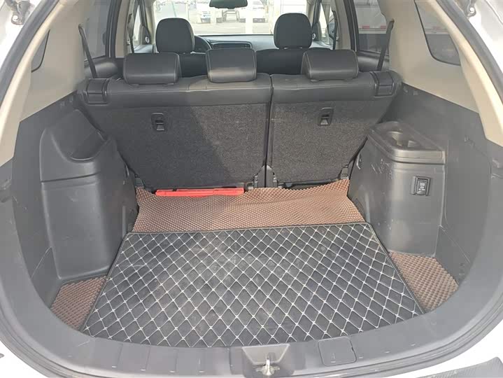 Фото 4 - Mitsubishi Outlander