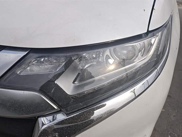 Фото 5 - Mitsubishi Outlander