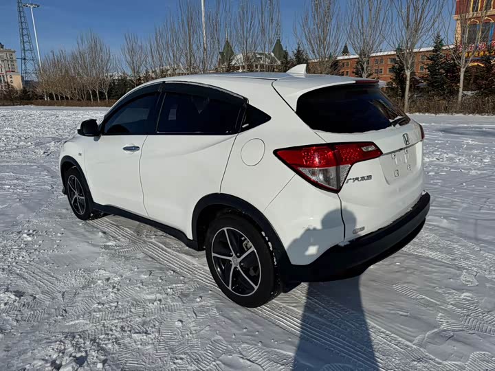 Фото 6 - Honda Vezel