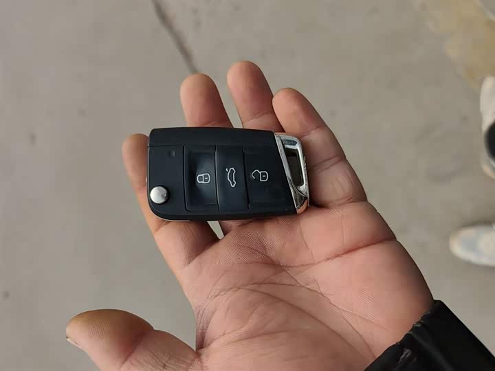 Фото 9 - Volkswagen Lavida