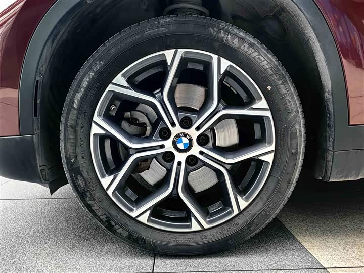 Фото 8 - BMW X1