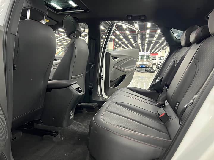 Фото 8 - Buick Verano