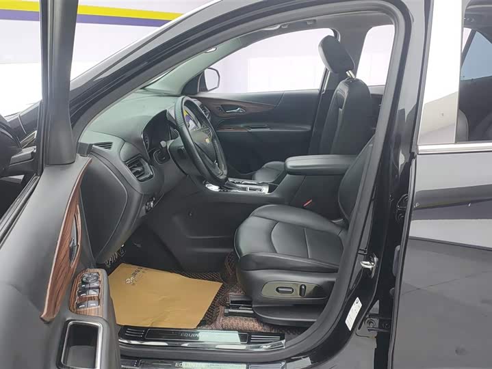 Фото 9 - Chevrolet Equinox