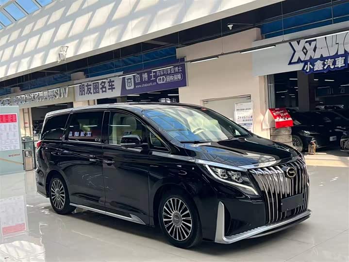 Фото 1 - GAC Trumpchi M8