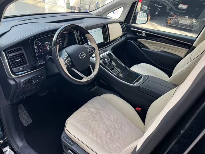 Фото 4 - GAC Trumpchi M8