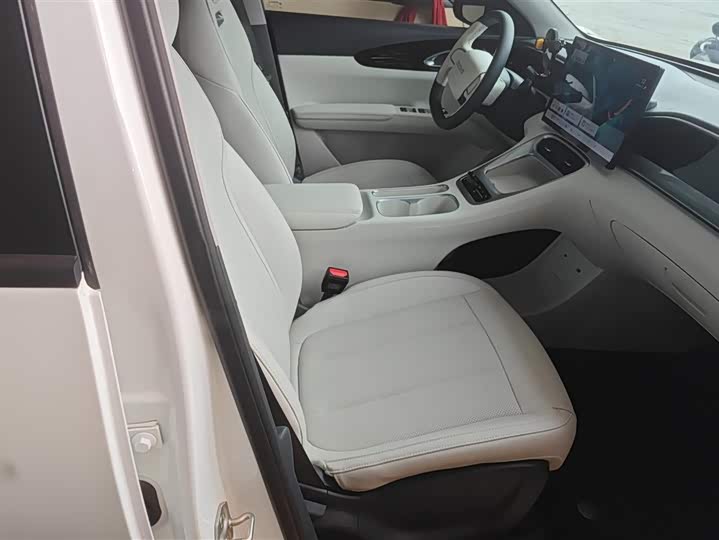 Фото 8 - Geely Galaxy Geome