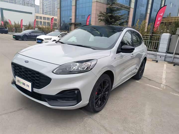 Фото 1 - Ford Escape