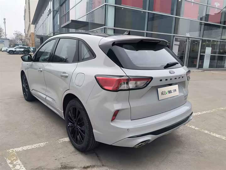 Фото 6 - Ford Escape