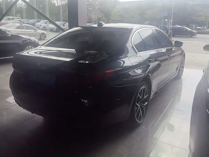 Фото 3 - BMW 5 Series