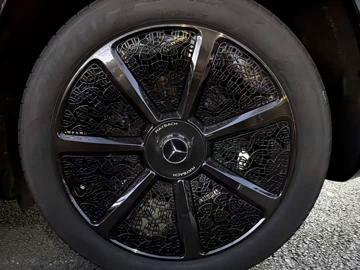 Фото 7 - Mercedes-Benz Maybach EQS SUV