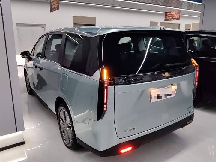 Фото 5 - Maxus Mifa 7