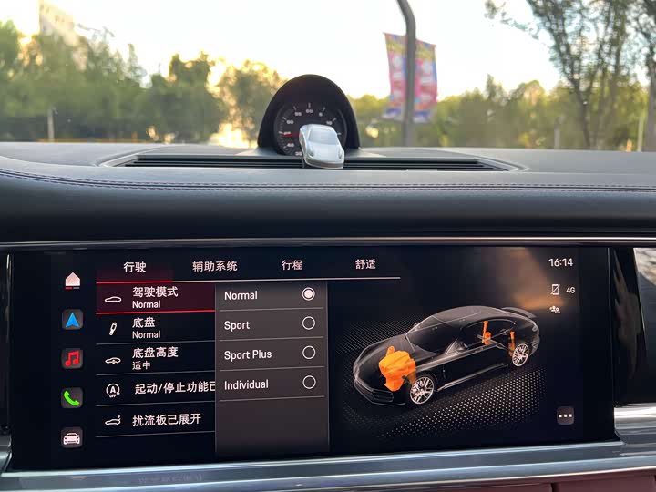 Фото 6 - Porsche Panamera