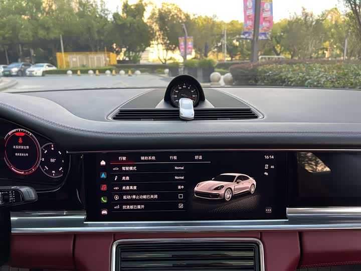 Фото 7 - Porsche Panamera