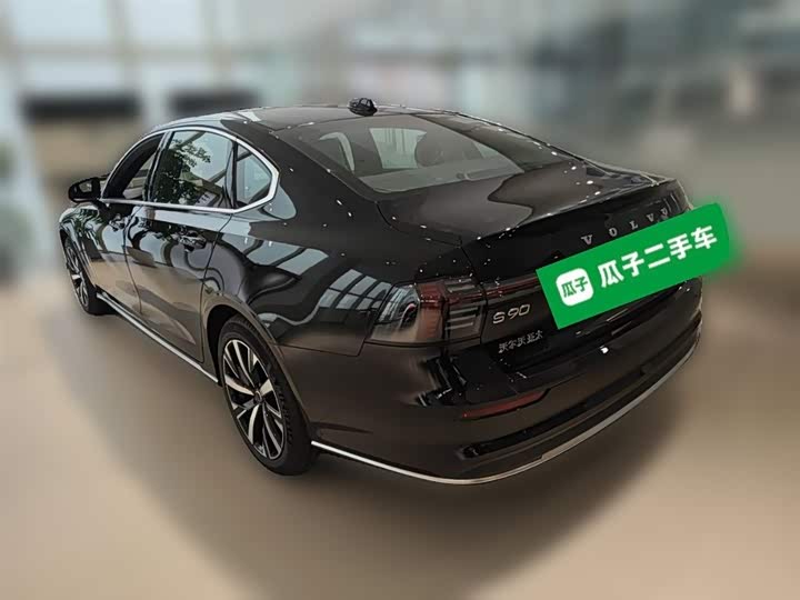 Фото 9 - Volvo S90