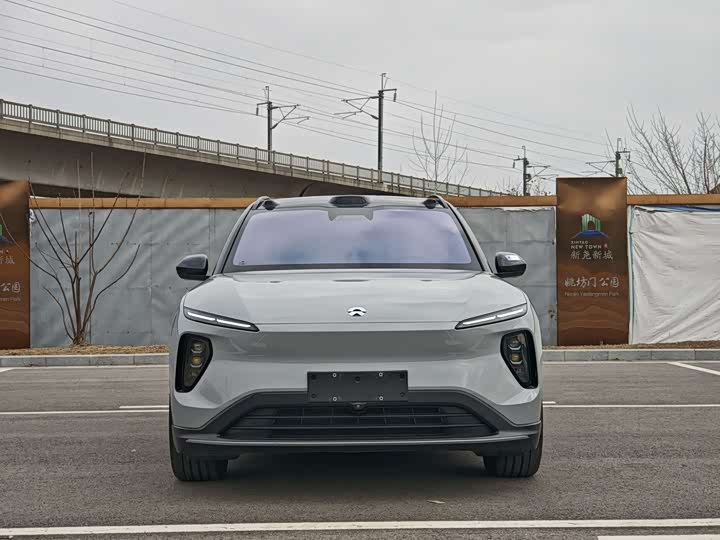 Фото 2 - Nio ES6