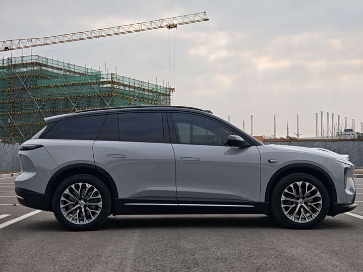 Фото 3 - Nio ES6