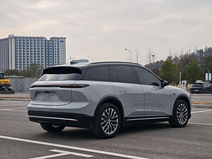 Фото 6 - Nio ES6