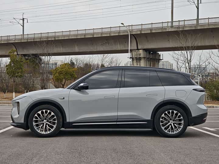 Фото 7 - Nio ES6