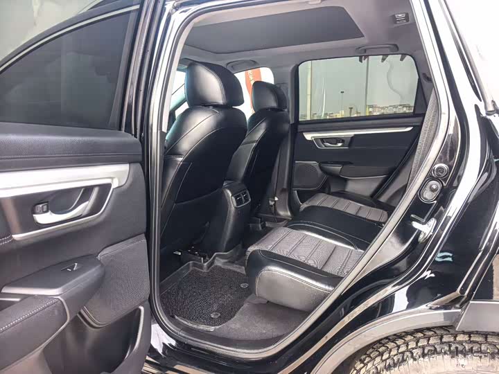 Фото 9 - Honda CR-V