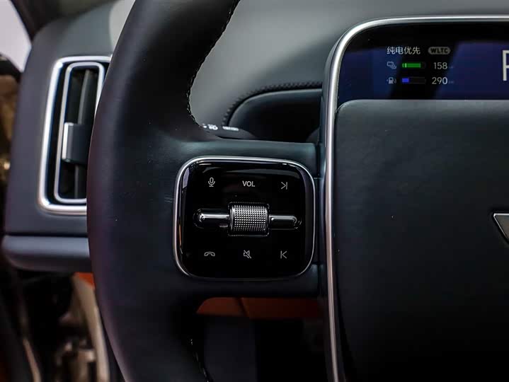 Фото 8 - LiXiang L8