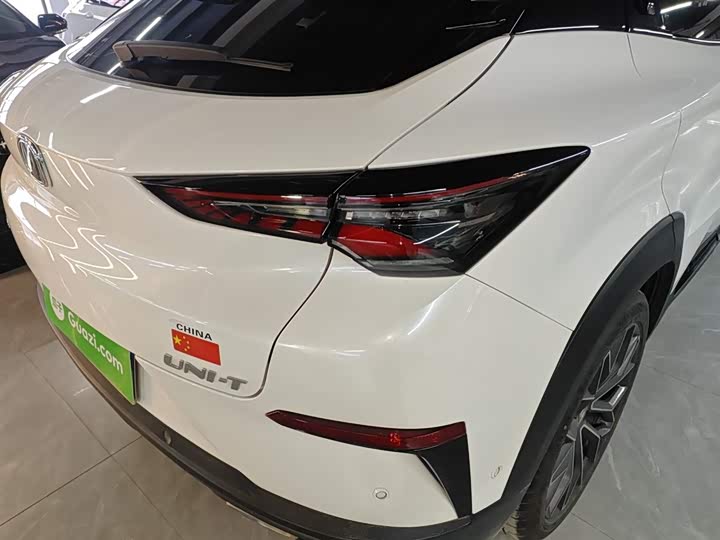 Фото 8 - Changan UNI-T