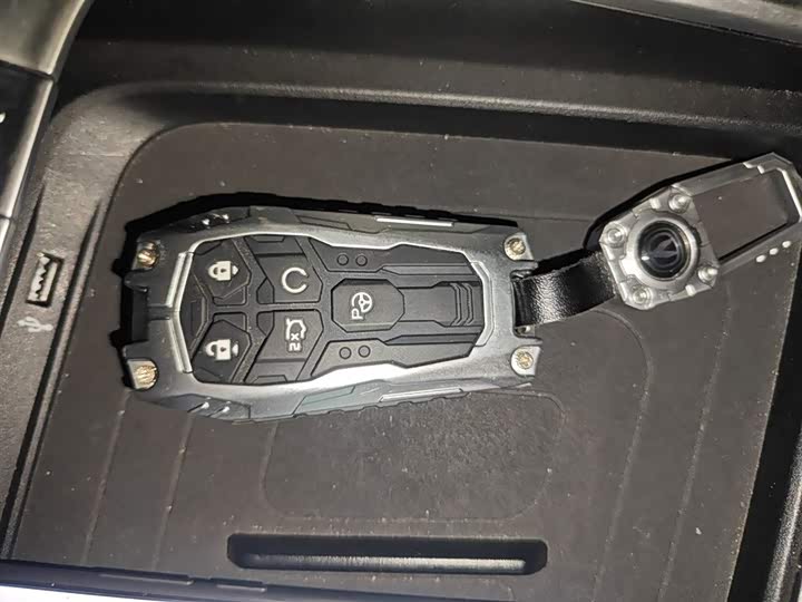 Фото 9 - Changan UNI-T