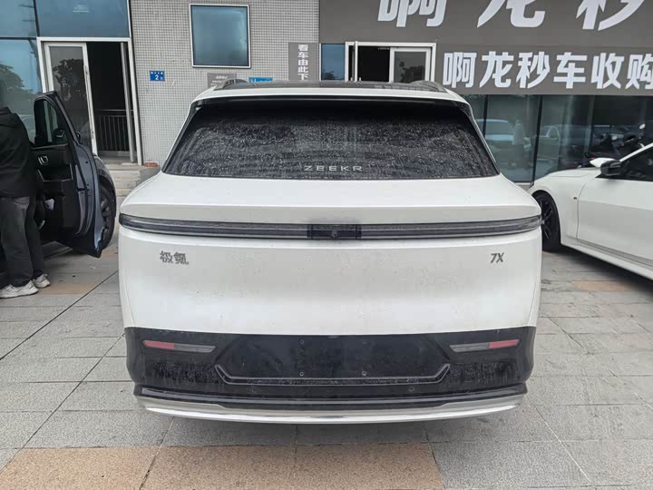 Фото 7 - Zeekr 7X