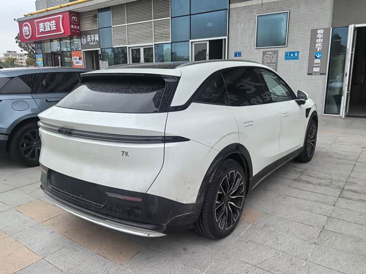 Фото 8 - Zeekr 7X