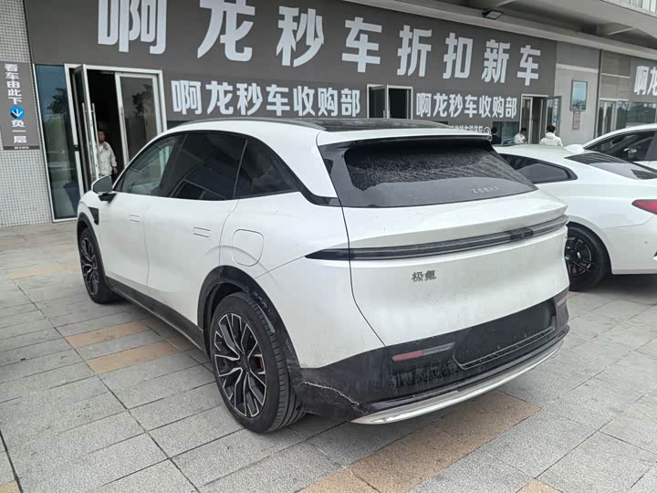 Фото 9 - Zeekr 7X