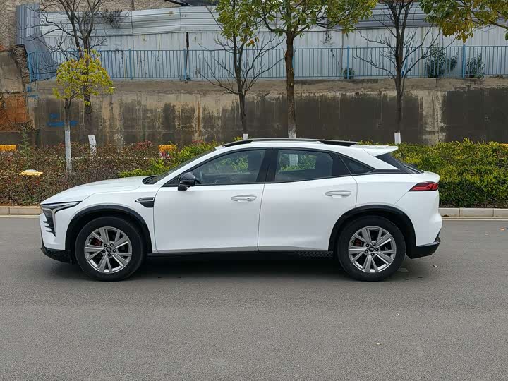 Фото 7 - Bestune B70S