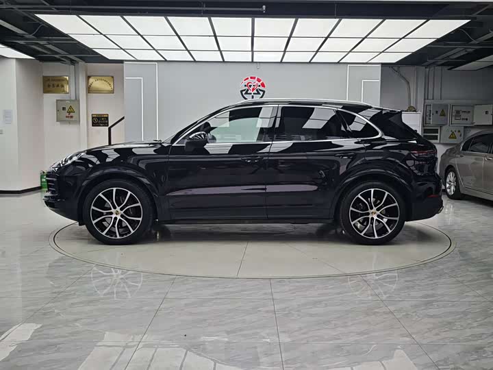 Фото 4 - Porsche Cayenne