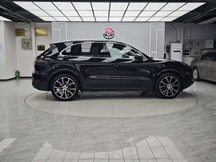 Фото 5 - Porsche Cayenne