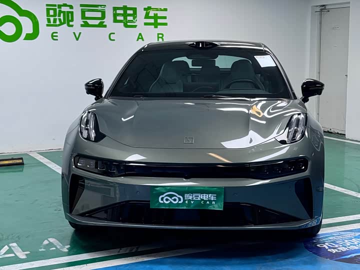 Фото 2 - Zeekr 001