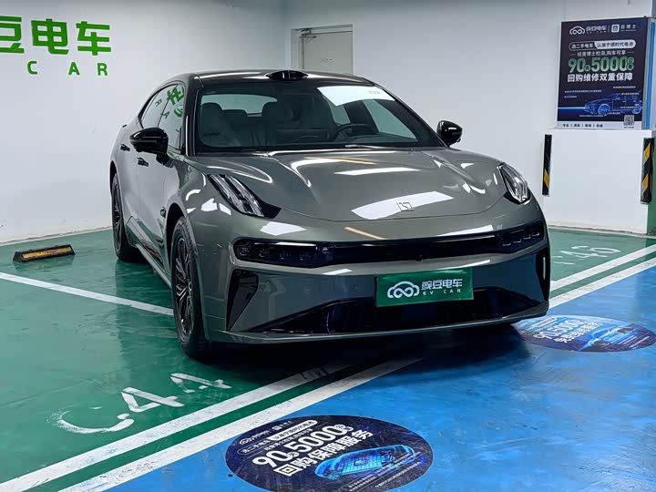 Фото 3 - Zeekr 001