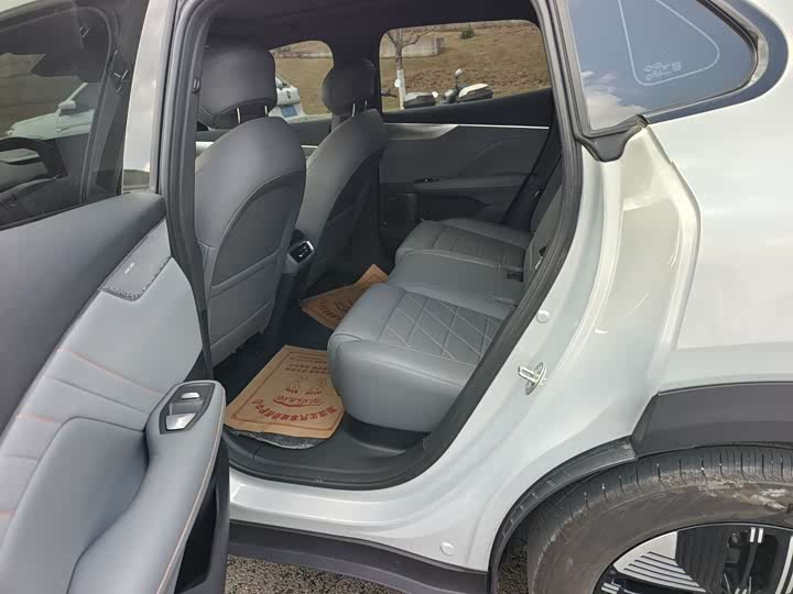 Фото 6 - Changan Deepal S05