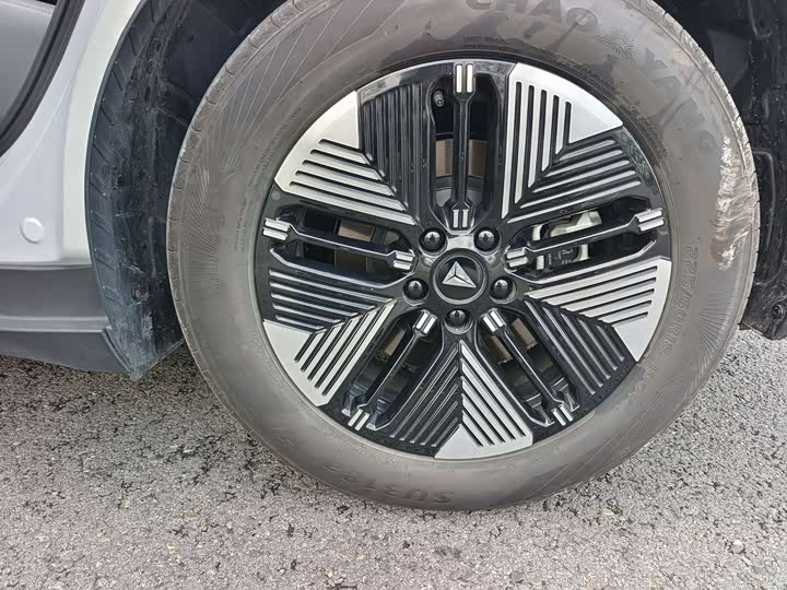 Фото 9 - Changan Deepal S05