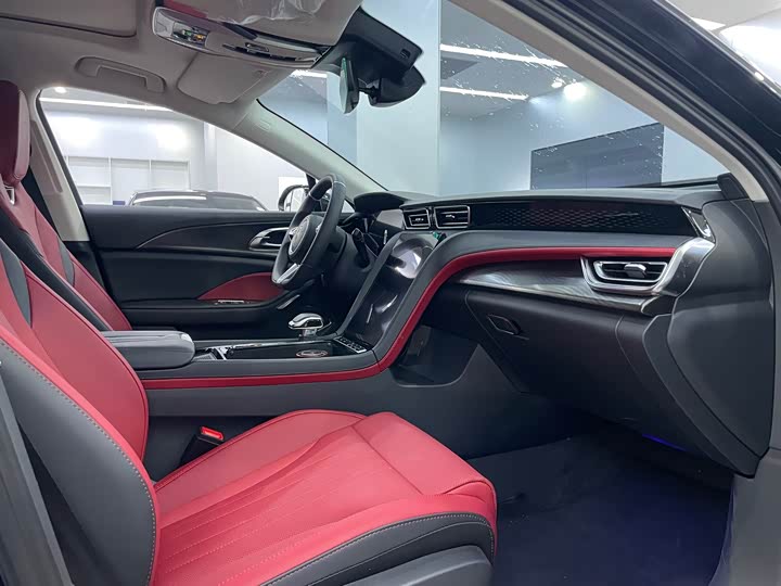 Фото 4 - Hongqi H6