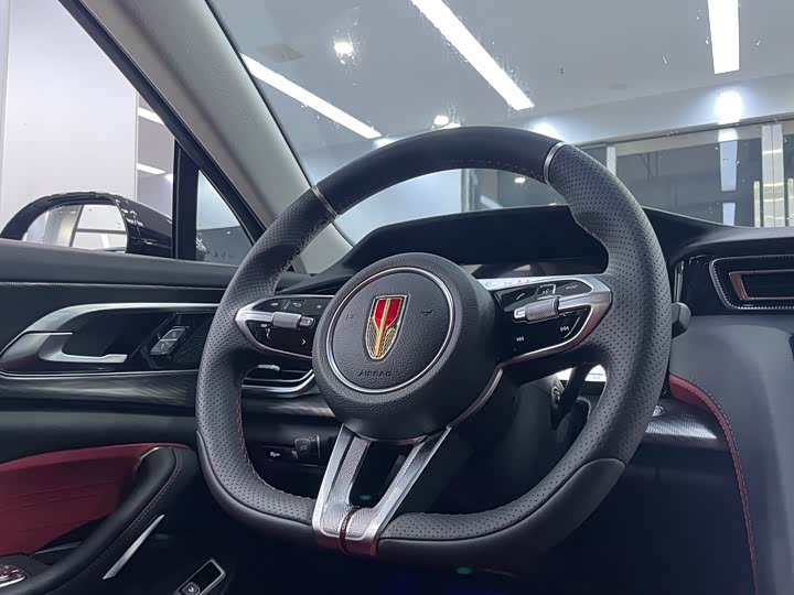 Фото 7 - Hongqi H6