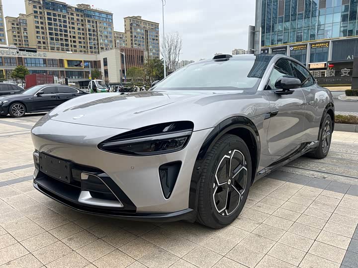 Фото 1 - Xiaomi YU7