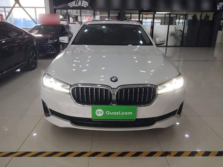 Фото 3 - BMW 5 Series