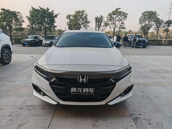 Фото 2 - Honda Accord