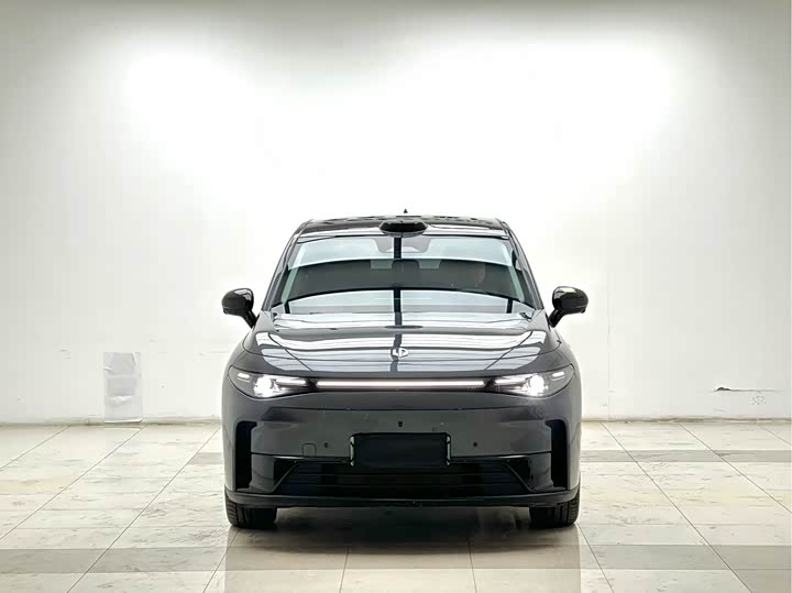 Фото 2 - Leapmotor C10