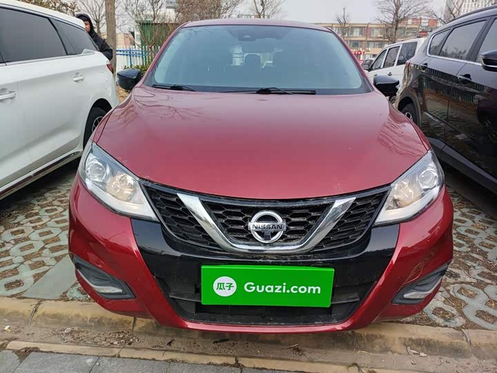 Фото 3 - Nissan Tiida