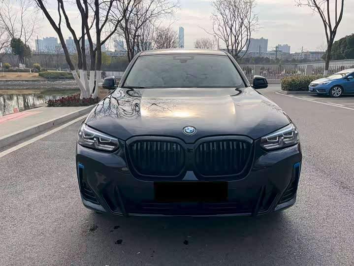 Фото 2 - BMW iX3