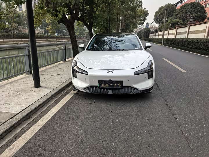 Фото 2 - XPeng Mona M03