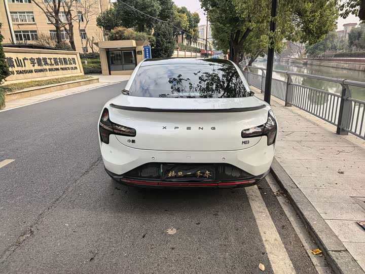 Фото 8 - XPeng Mona M03