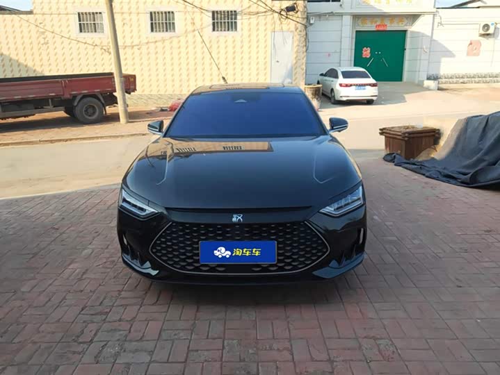 Фото 2 - BYD Han