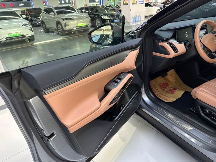 Фото 6 - BYD Song L